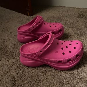bae platform crocs
